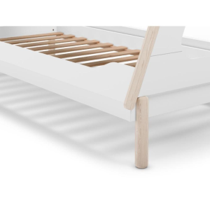 Letto a capanna Nora in legno massiccio colore bianco